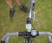 Een sticker op de fiets van Rita Dedeygere