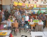 Bezoek rusthuisbewoners aan de Vrije Basisschool het VLOT