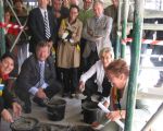Officiële inhuldiging fundamentsteen woon- en zorgcentrum op 5 september 2009